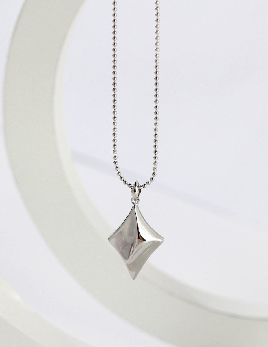 Eliana - Sterling Silver Four-pointed Star Necklace - Pearlorious Jewellery